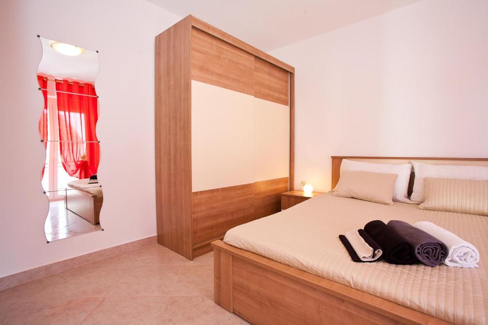 Apartments Melita 크르크 외부 사진