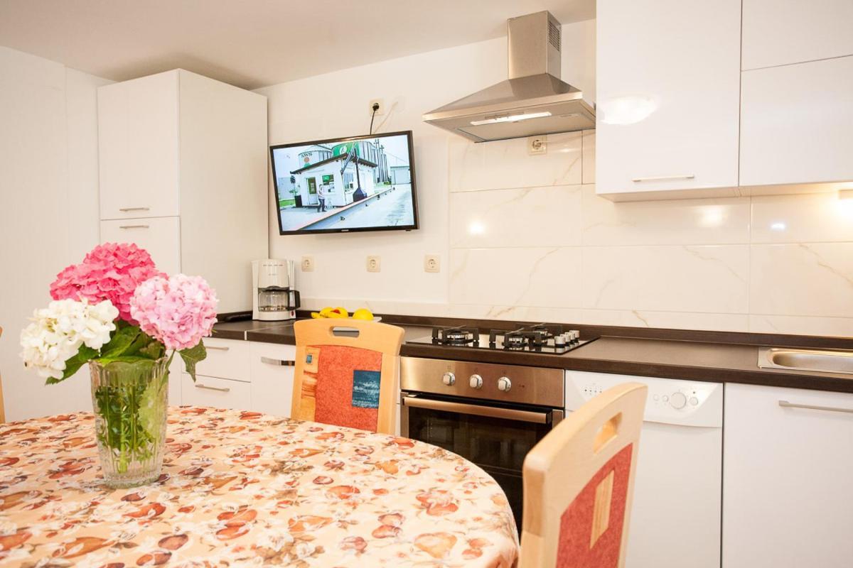 Apartments Melita 크르크 외부 사진