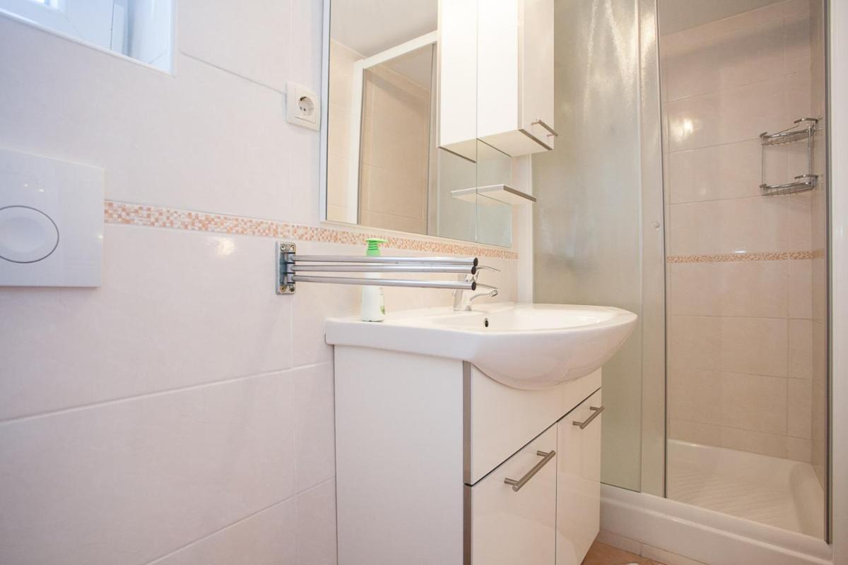 Apartments Melita 크르크 외부 사진